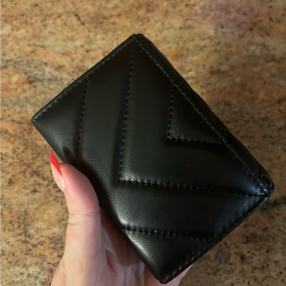 NWOT Kurt Geiger London Flap Multi Leather Trifold Card Holder wallet - Picture 4 of 5